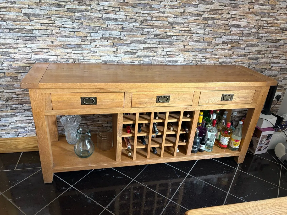 Side board - Image 1