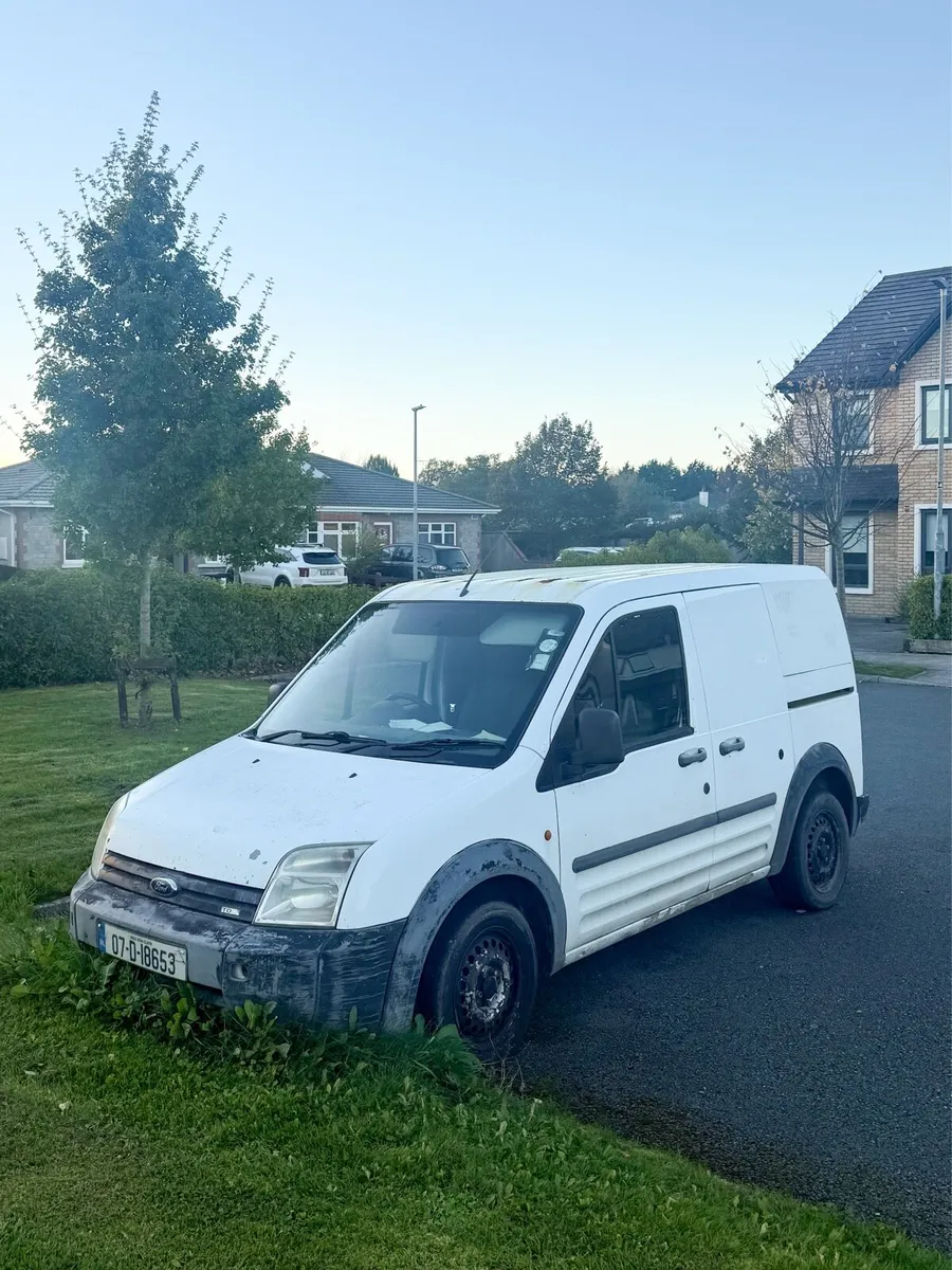 Ford Transit Connect - Image 2
