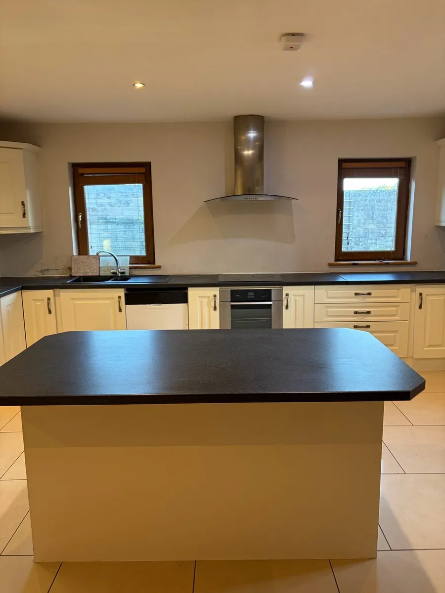 Kitchen - Image 2