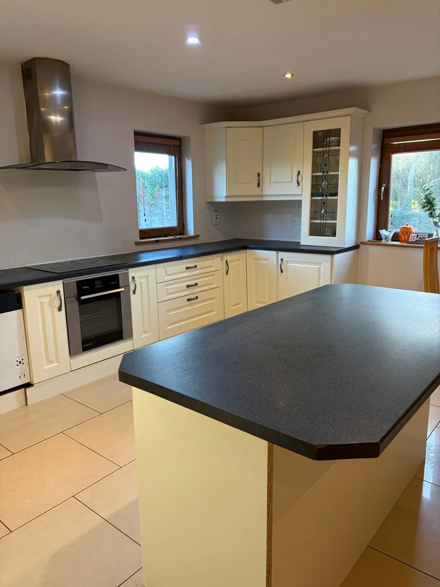 Kitchen - Image 4