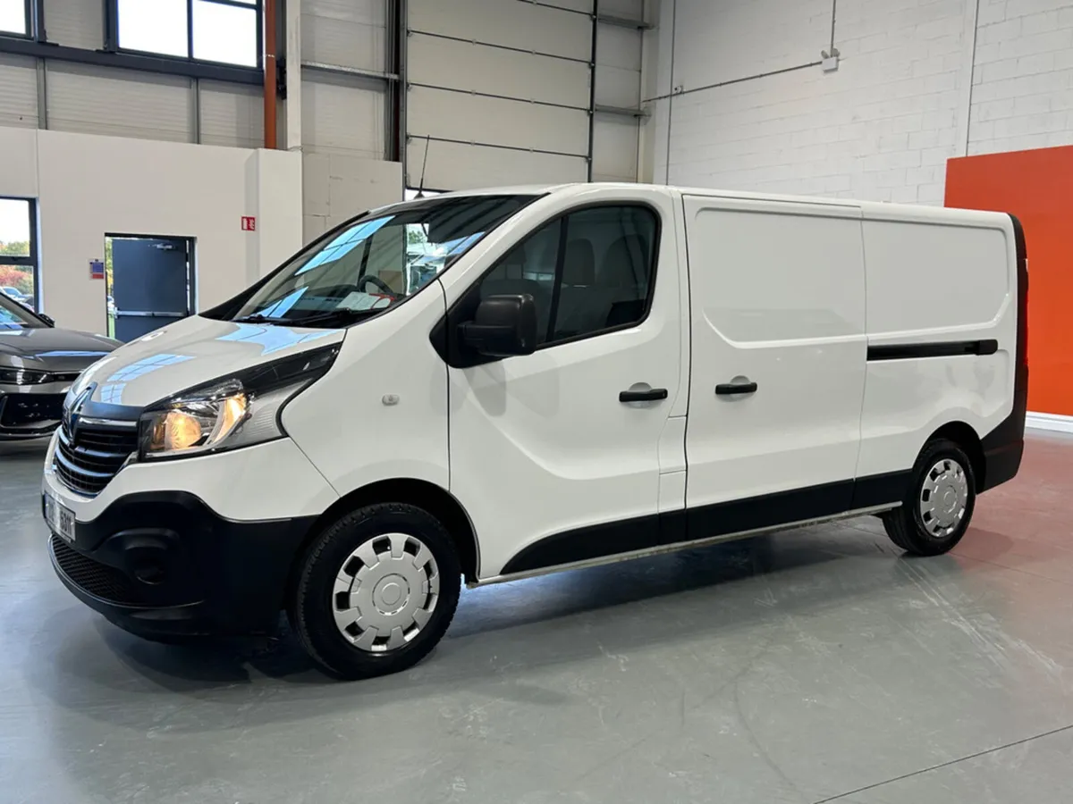 Renault Trafic LL30 Energy DCI 120 Business P 34 - Image 4