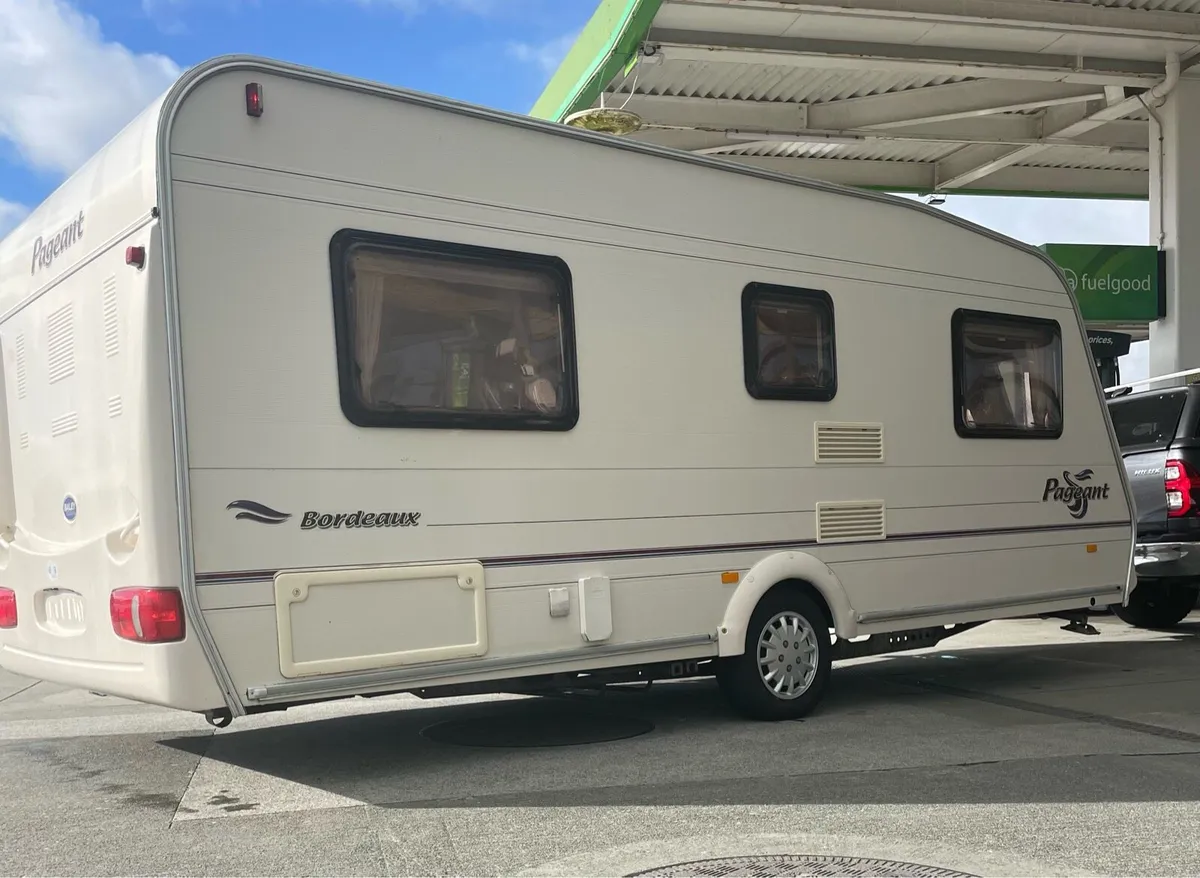 Bailey 4/5 berth fixed bed & Full Awning - Image 3