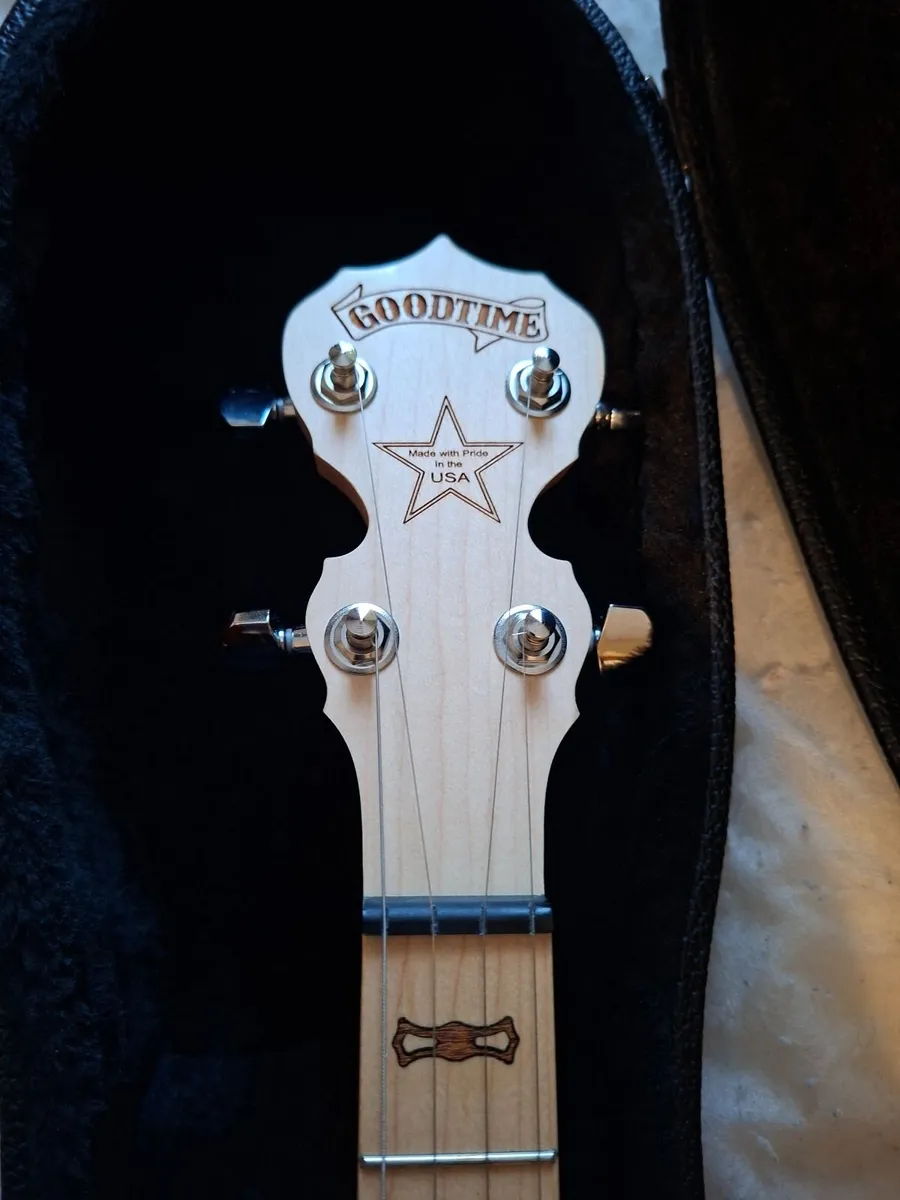 Deering A/E Goodtime with pickup with case and str - Image 1
