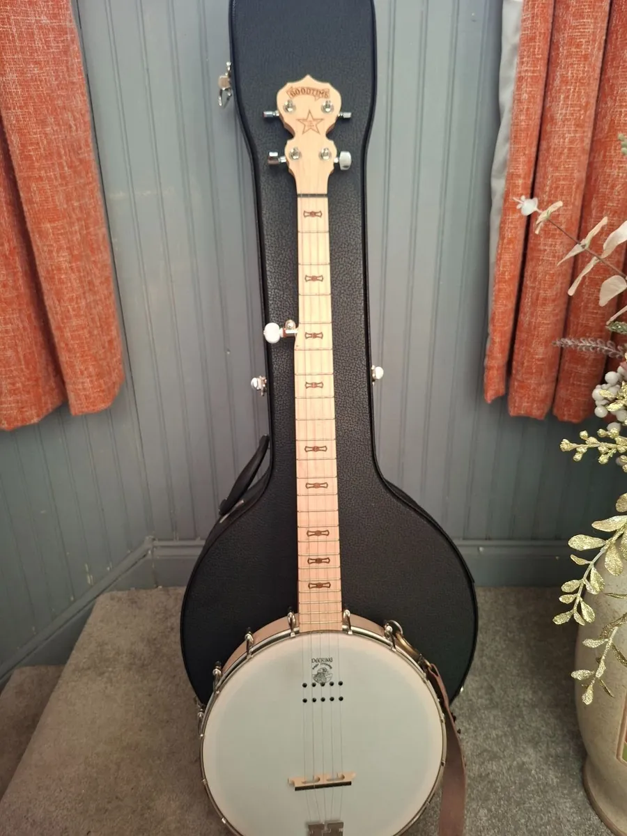 Deering A/E Goodtime with pickup with case and str - Image 2