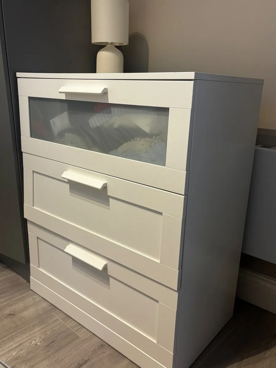 Furniture & Appliances for Sale – Moving Out - Image 1