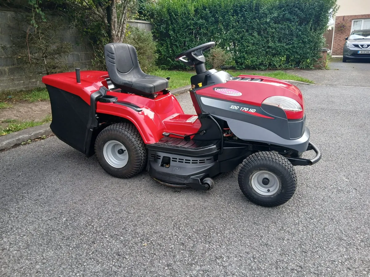 Ride on lawnmower 2022 - Image 1