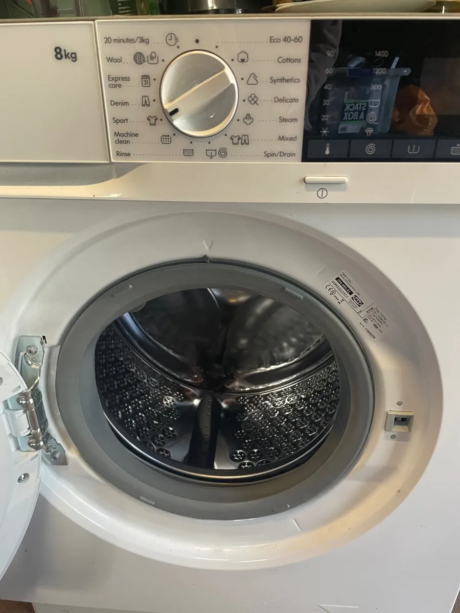Washing machine - Image 1