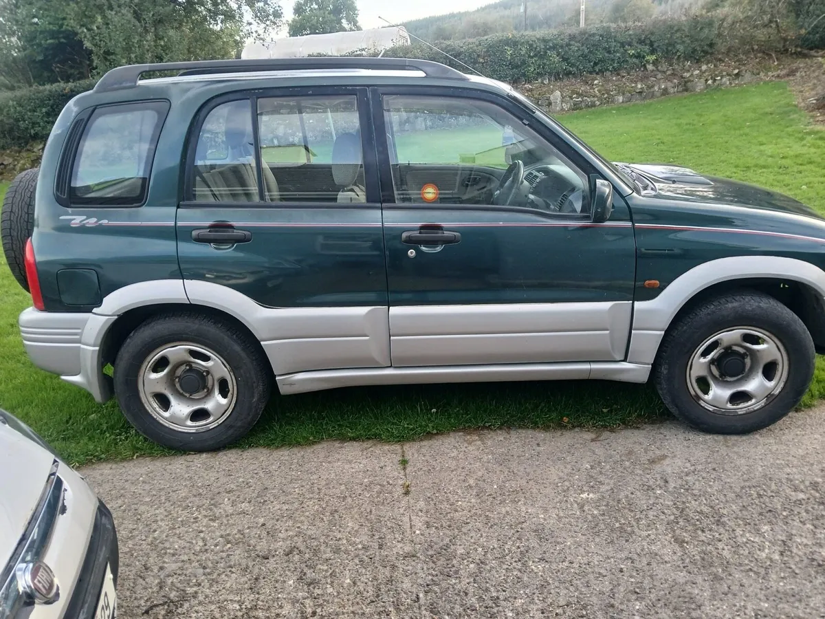 Suzuki Vitara 2L 4x4 - Image 1