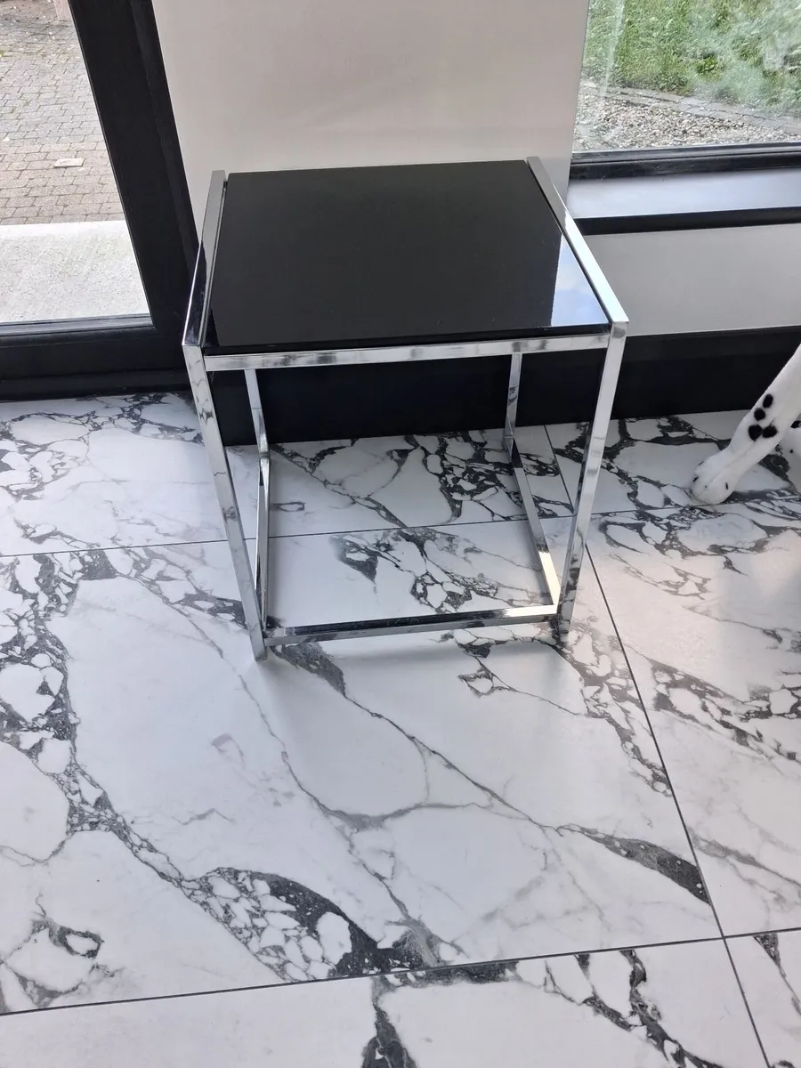 Lamp table - Image 1