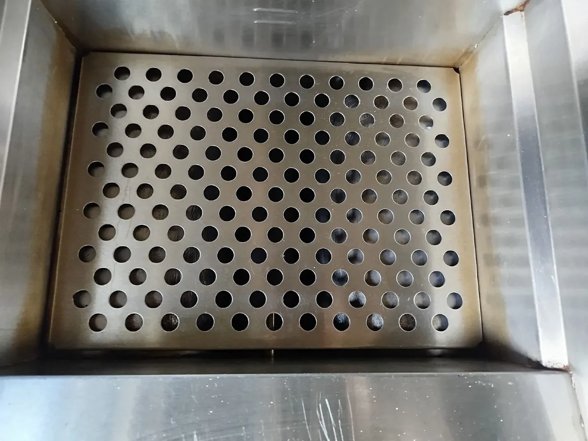 Blue Seal GT60  Fryer single tank - Image 3