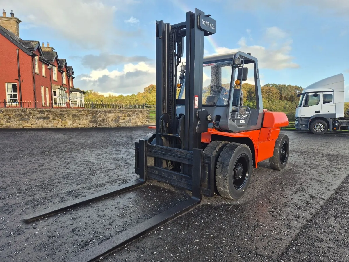 Toyota 8 ton Diesel Forklift - Image 4