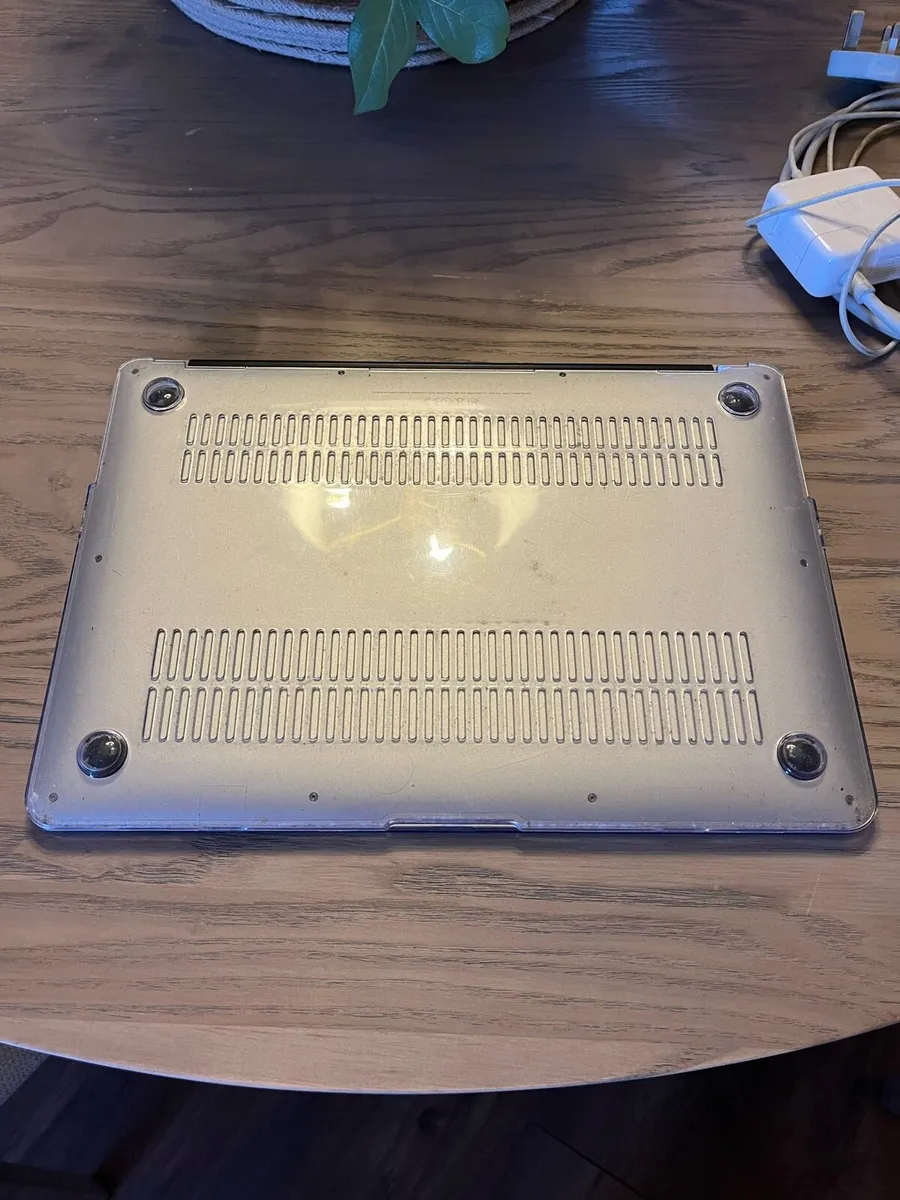 MacBook Air - Image 3