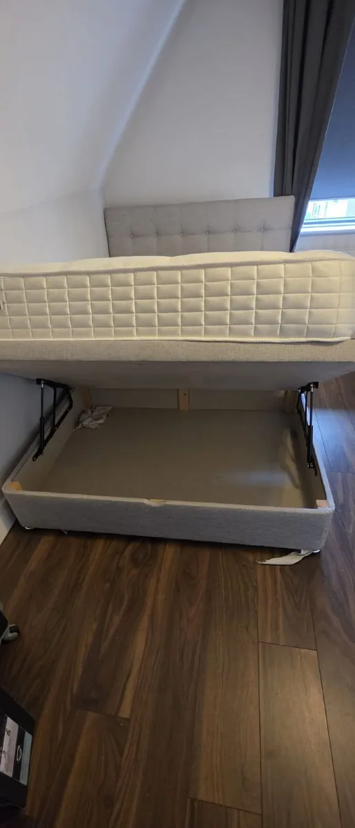 Double Bed - Image 3