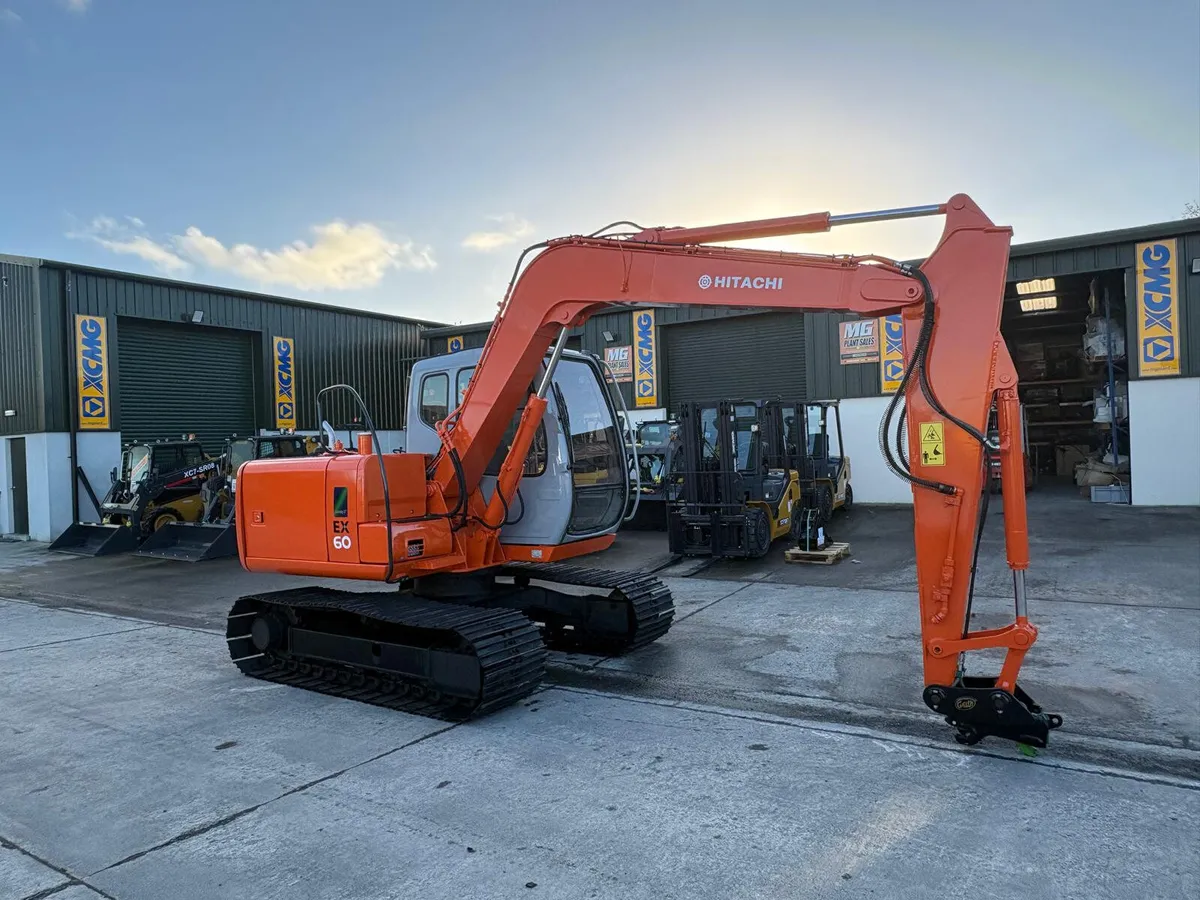 2001 Hitachi EX60-5 - Image 4