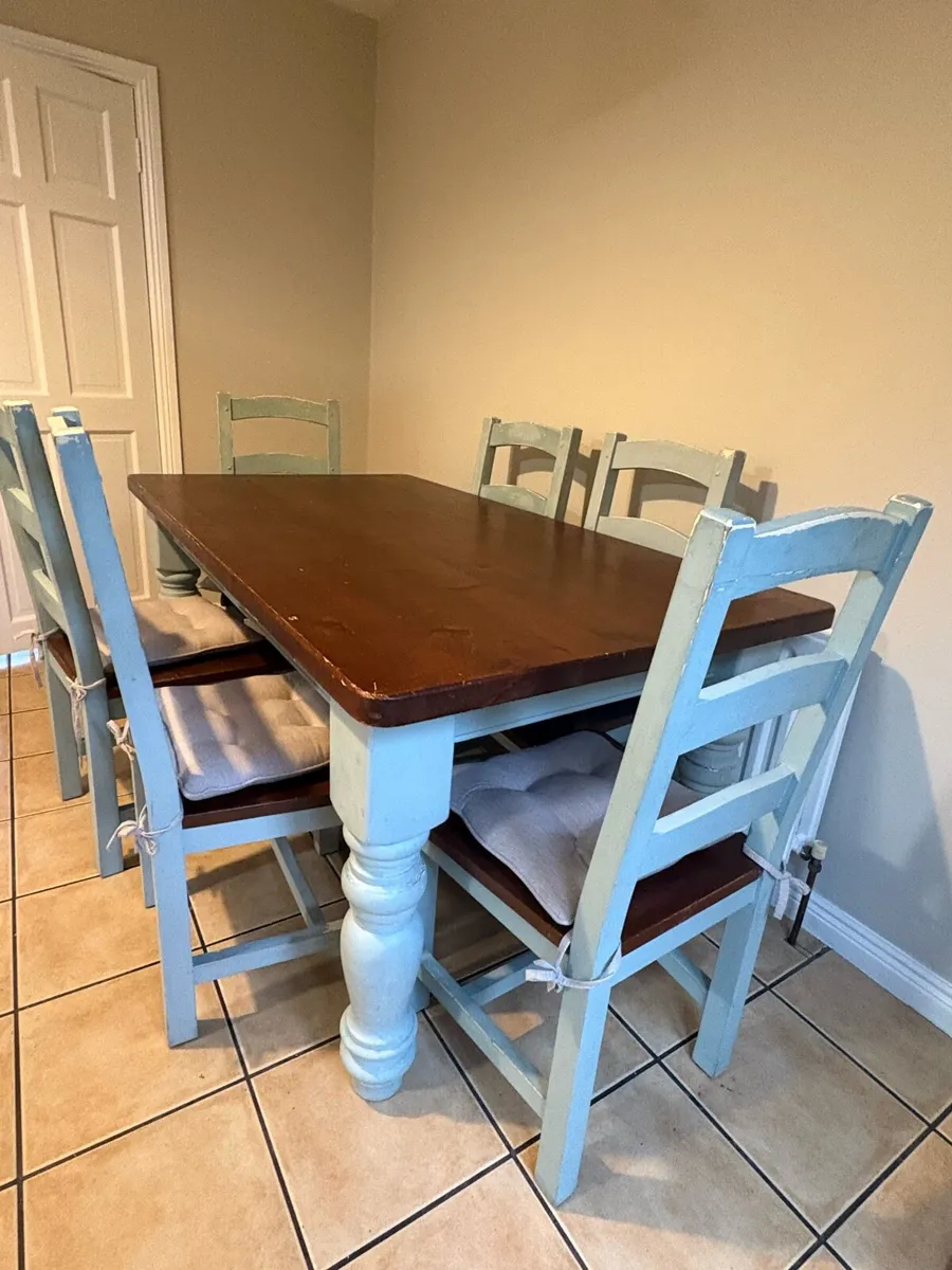 Strawbridge Dining table and chairs - Image 1