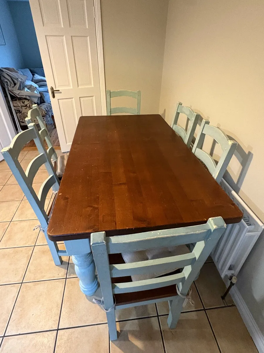 Strawbridge Dining table and chairs - Image 3