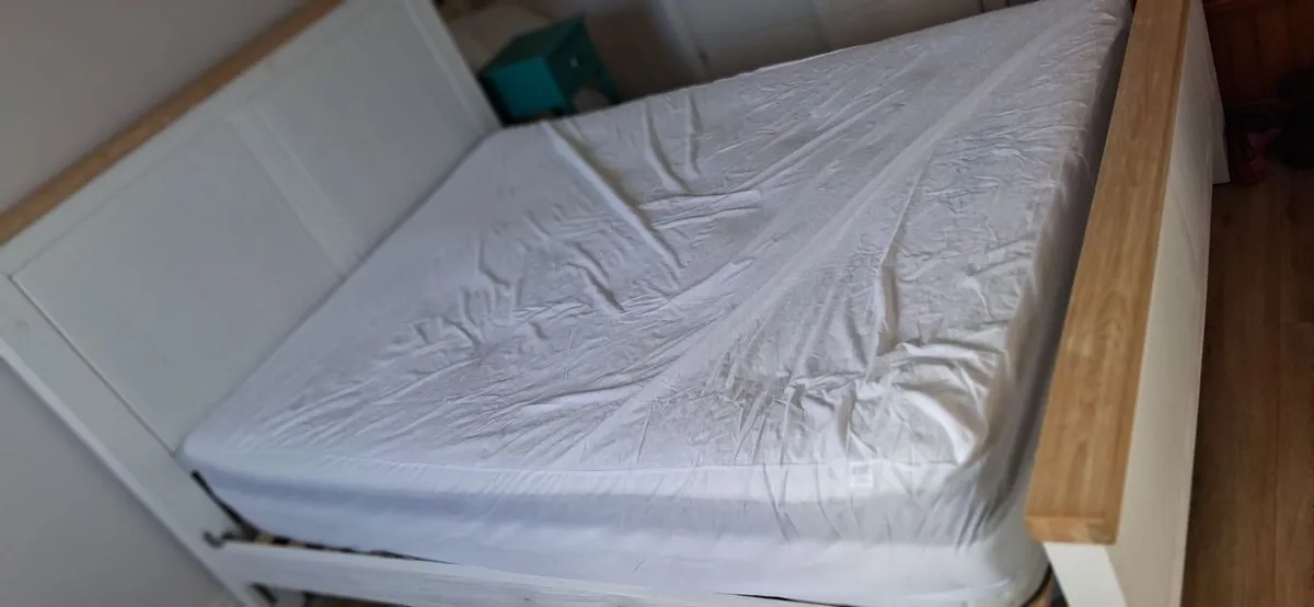 Wooden bed frame (King size) - Image 4