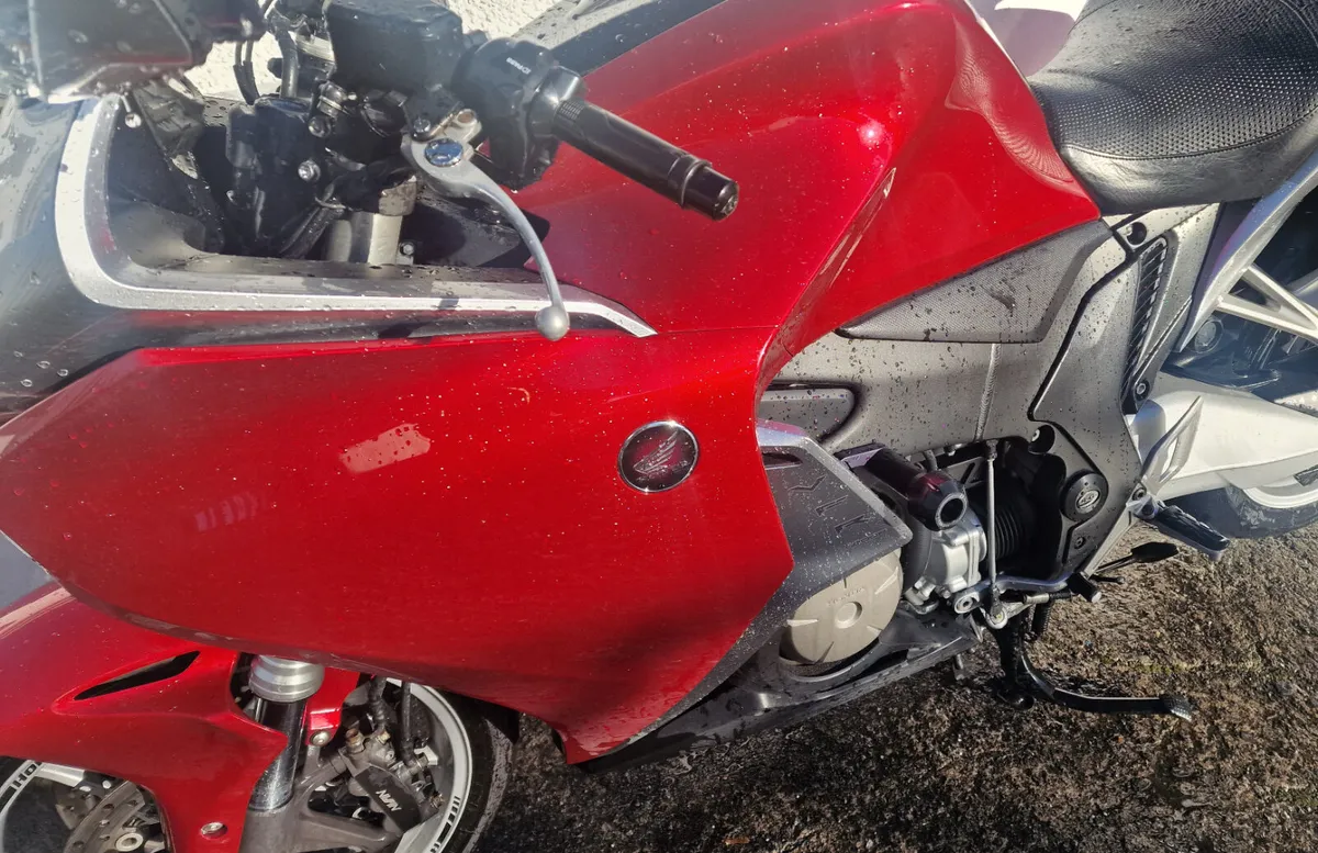 VFR1200 @ Doyles Athlone - Image 4