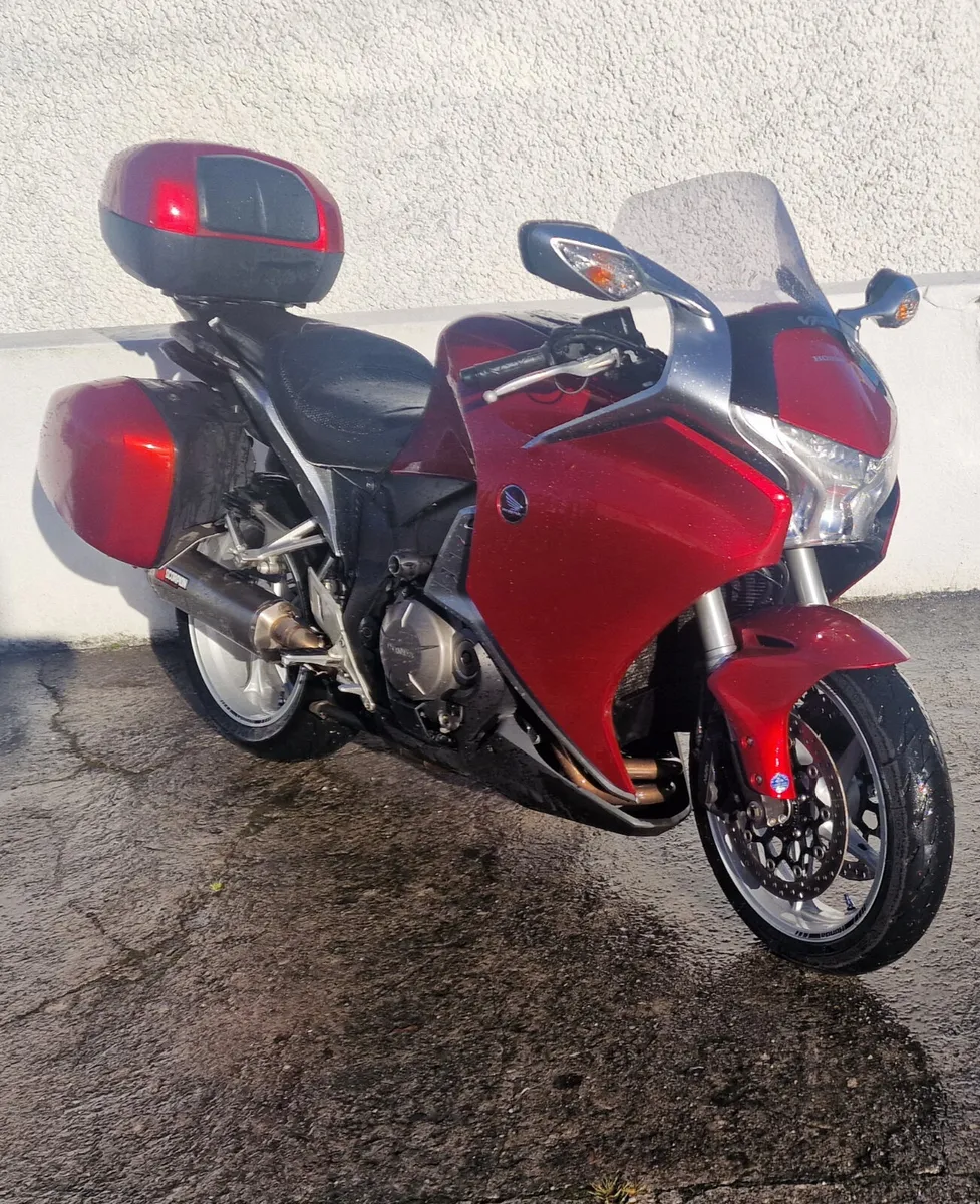 VFR1200 @ Doyles Athlone - Image 2
