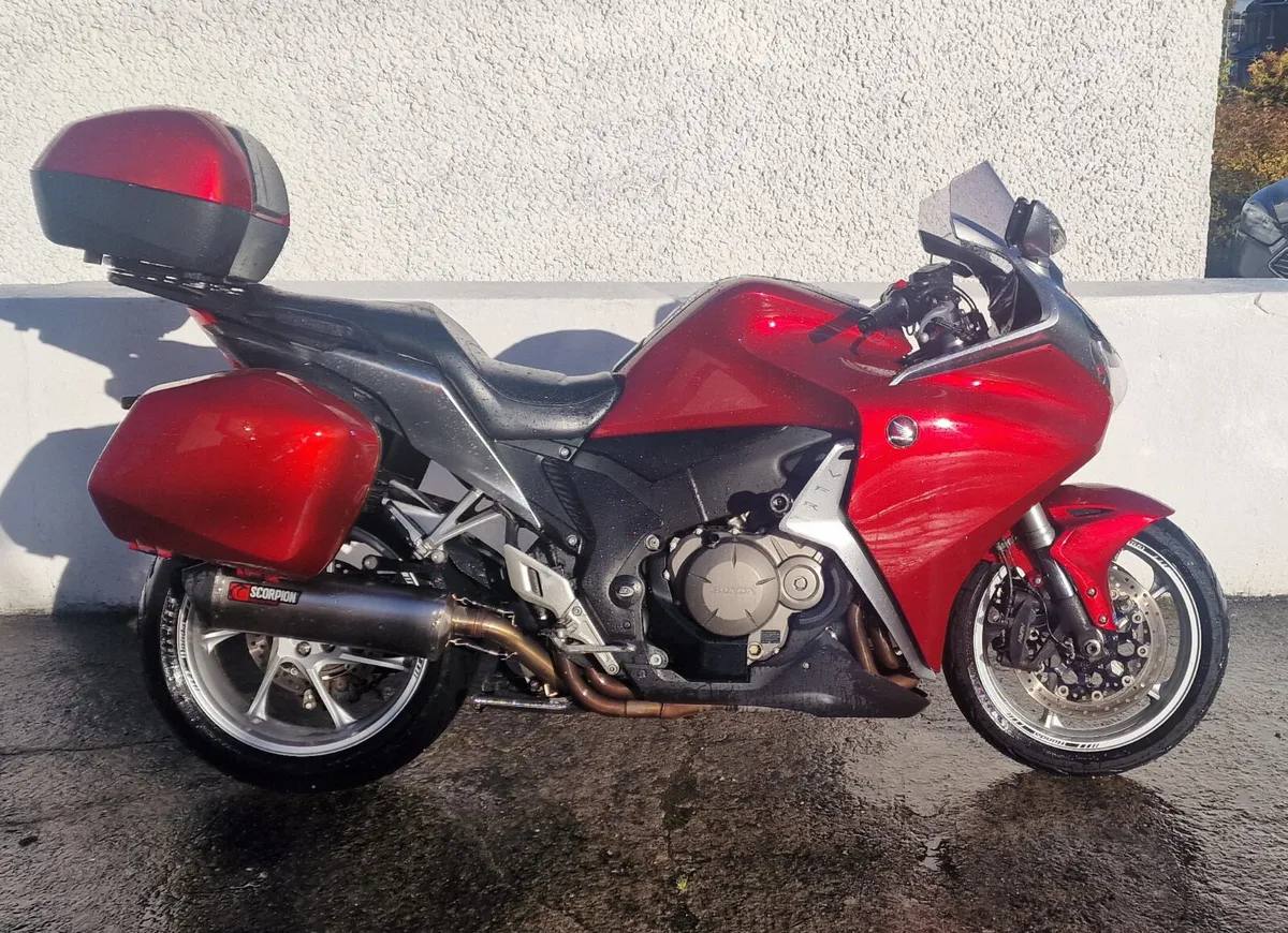 VFR1200 @ Doyles Athlone - Image 1