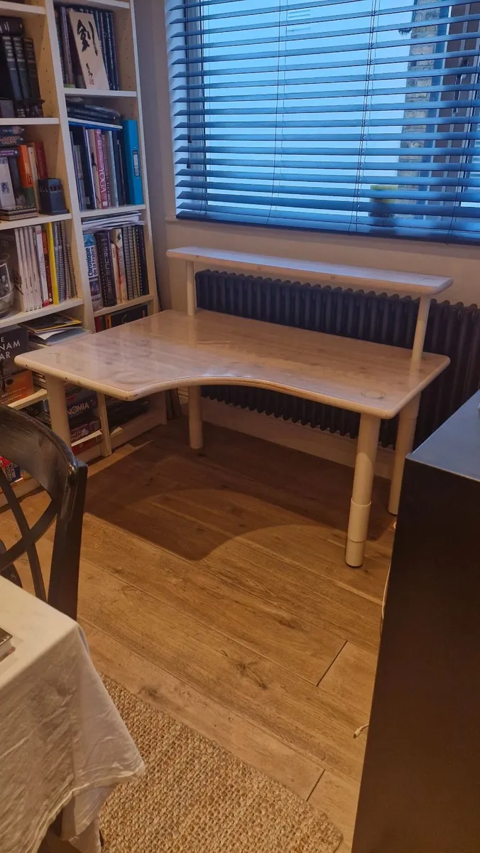 Childs study desk - Image 3