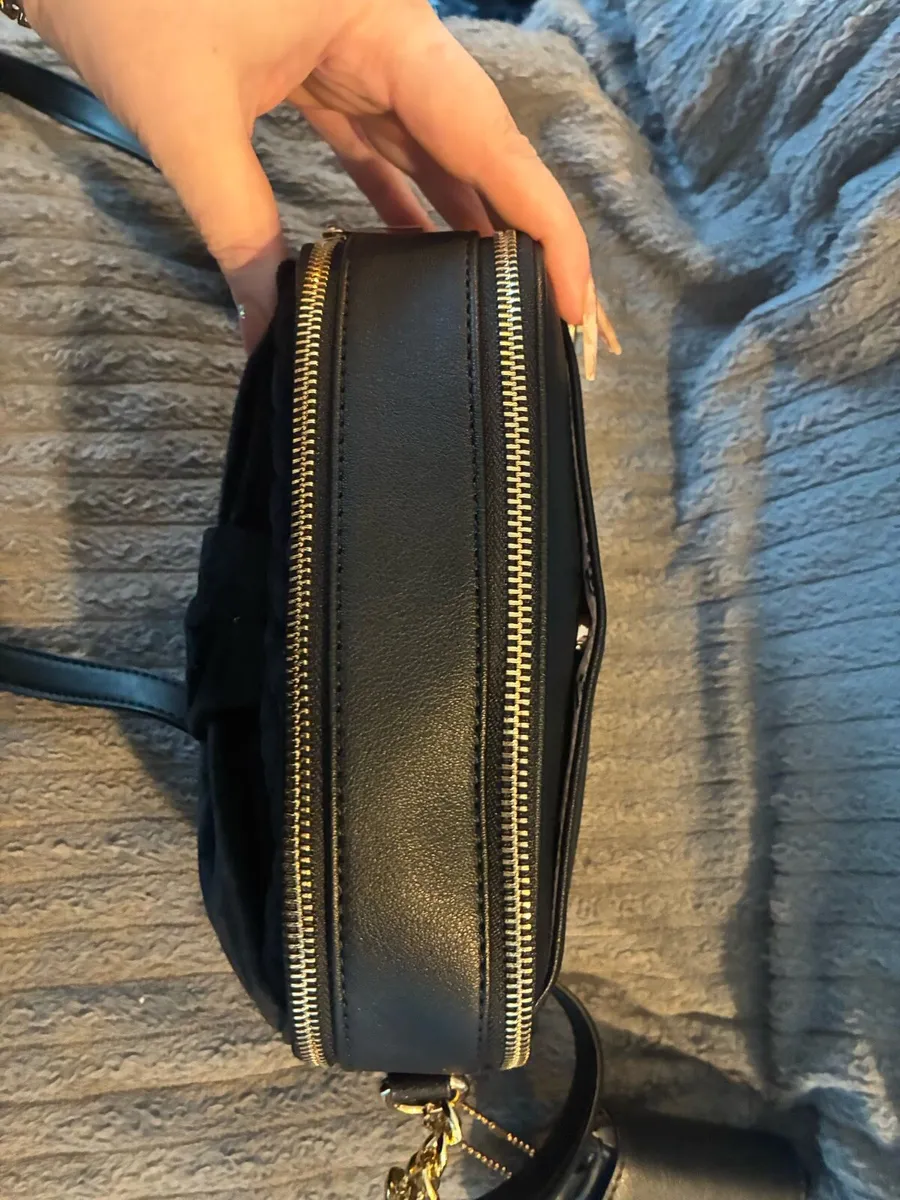 Genuine Juicy Couture crossbody bag - Image 4