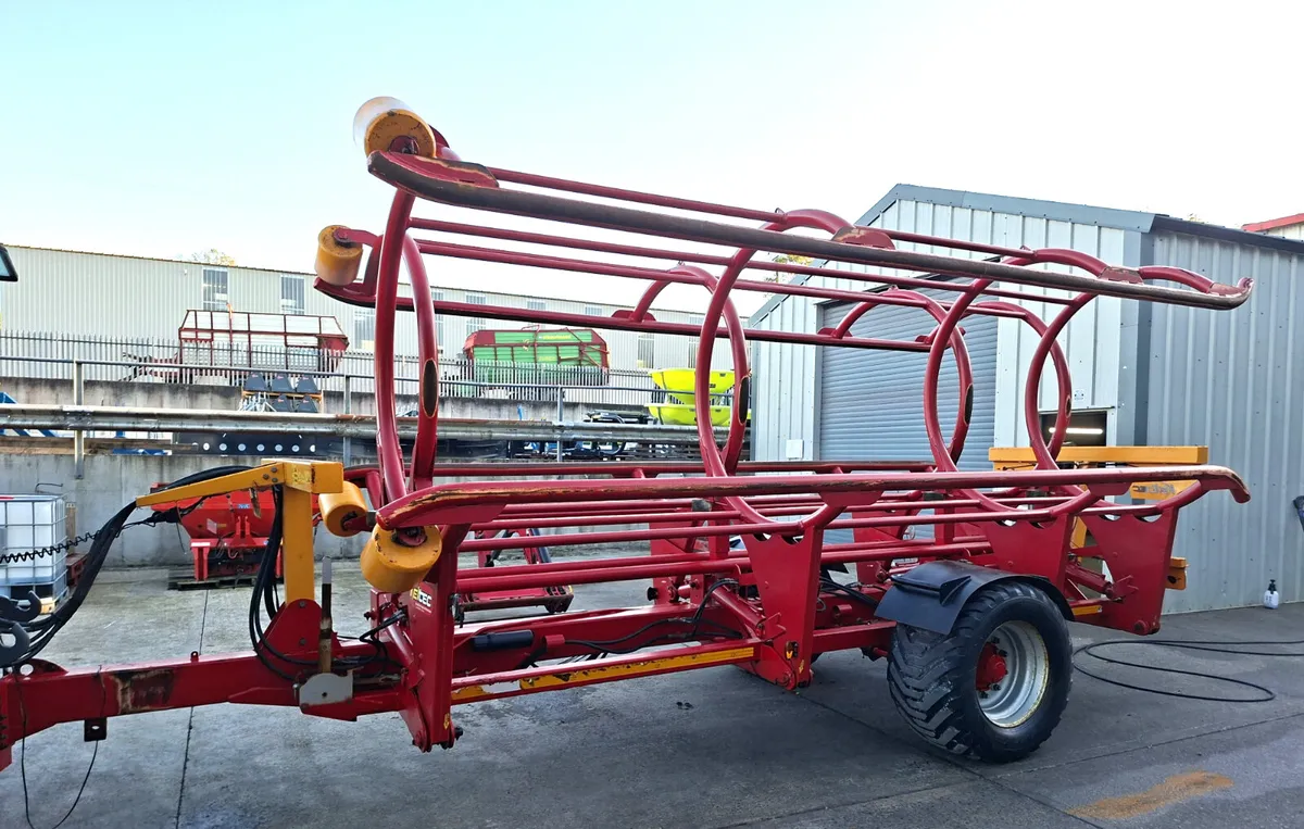 KELTEC 8 BALE TRAILER - Image 1