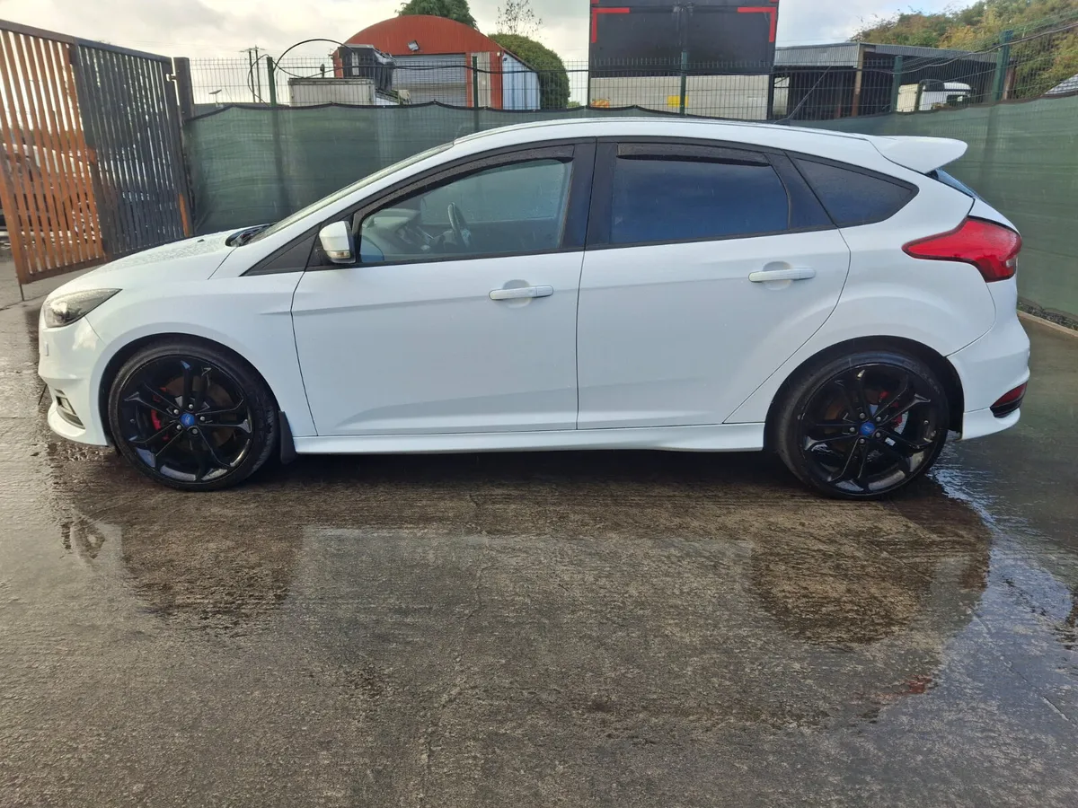 2016 Ford Focus  ST-3  2.0 Diesel  185bhp - Image 4