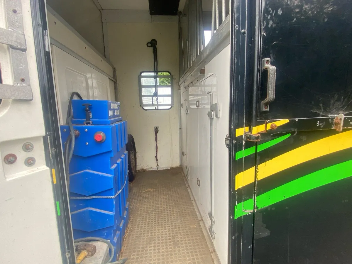 Iveco Daily horse lorry 3.5 tone - Image 3