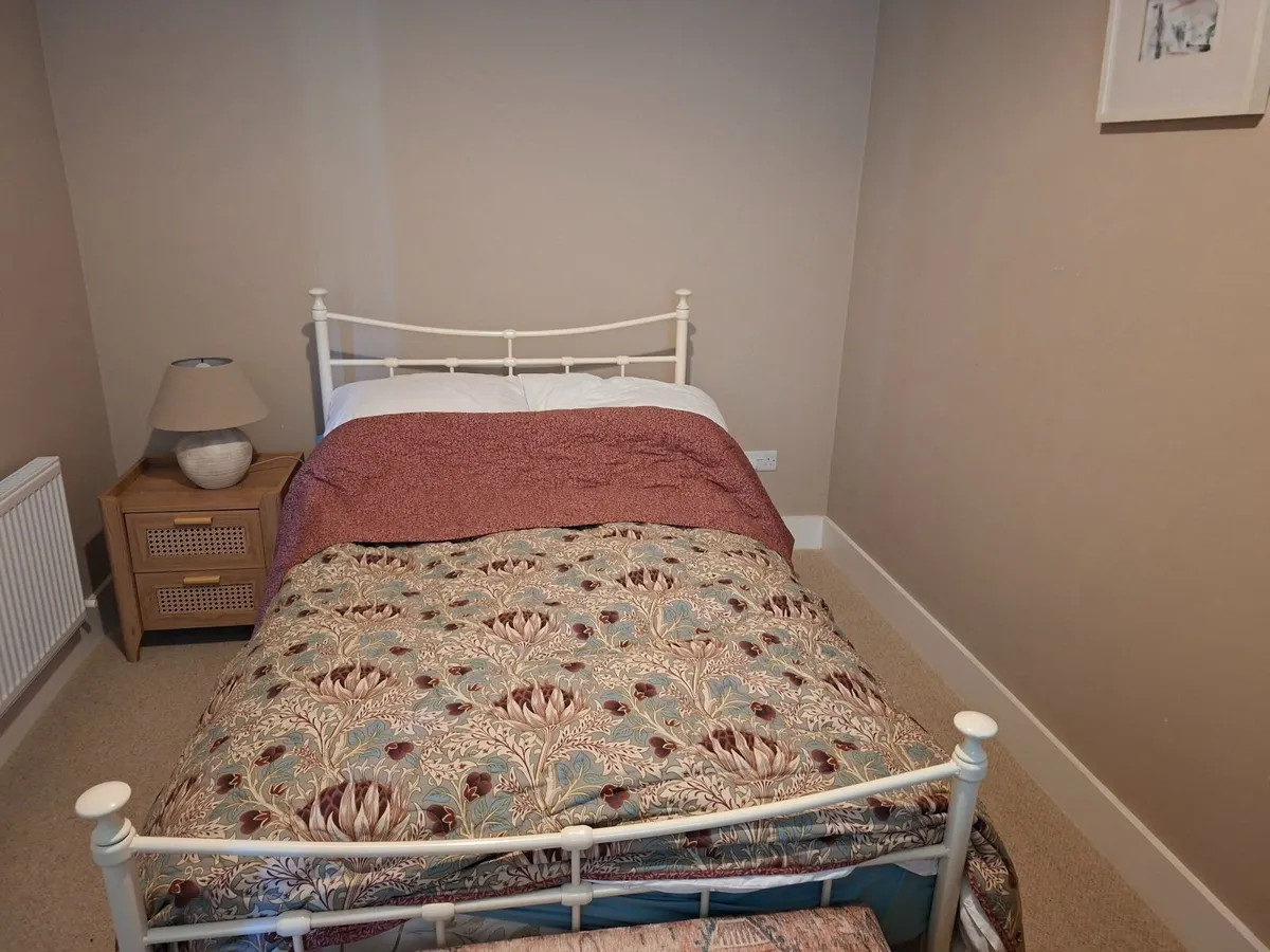 Bed frame - Image 2