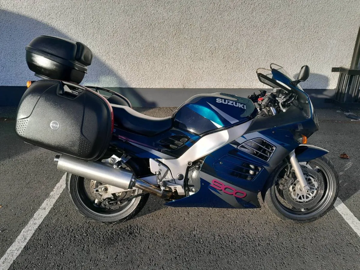 Suzuki RF900R 1996 - Image 1
