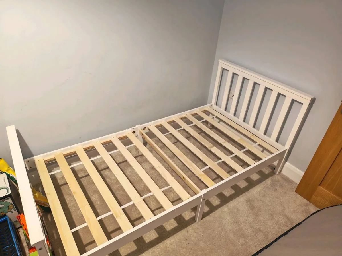 Kids bed - Image 1