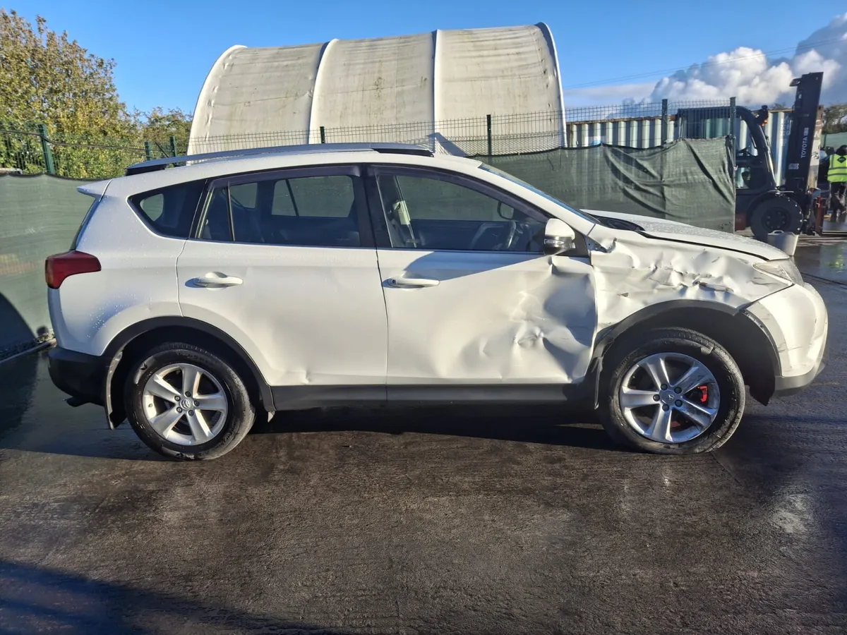 2014 Toyota Rav 4 2.0 D4D - Image 3