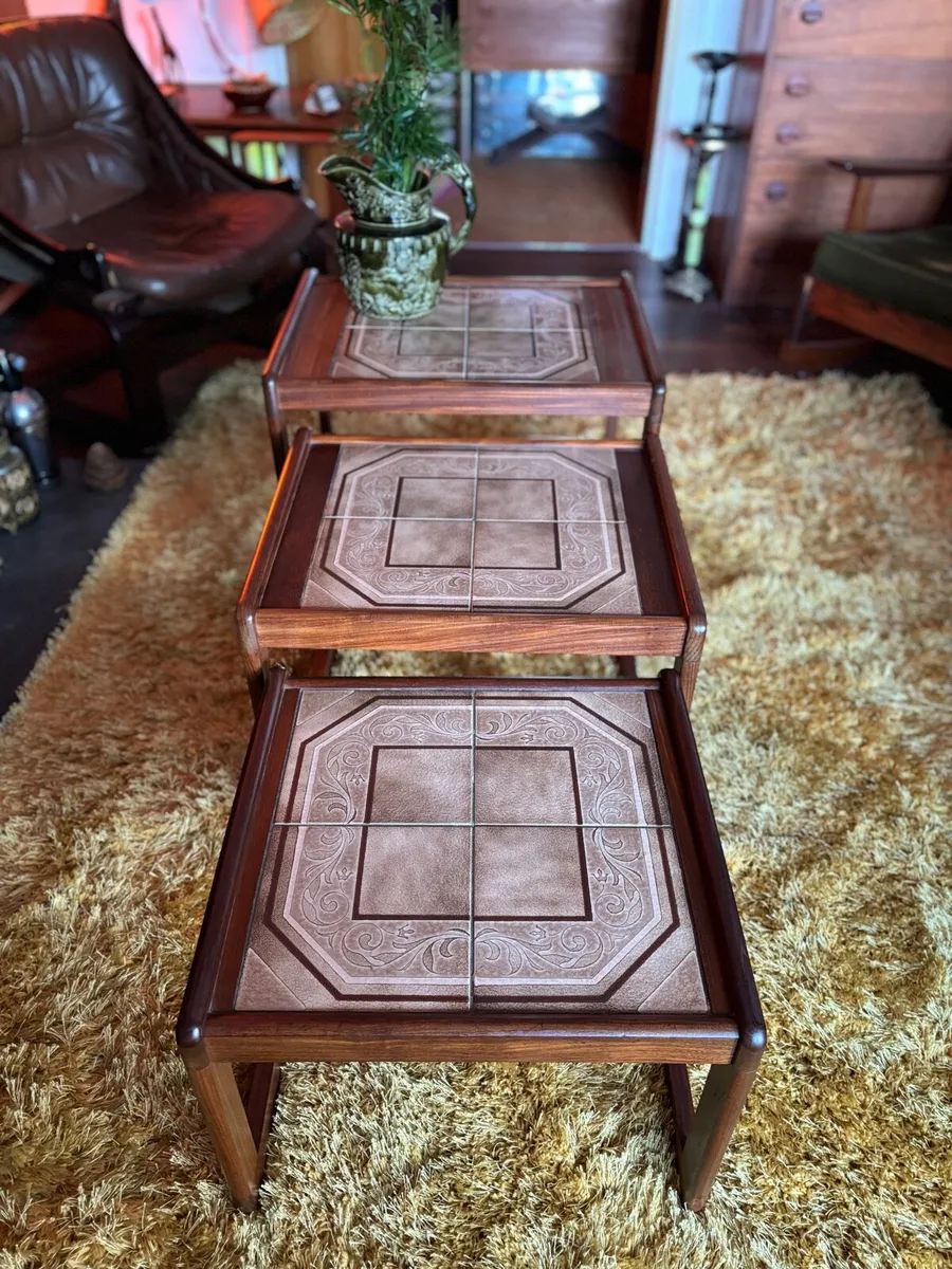 Mid Century nest of tables - Image 1