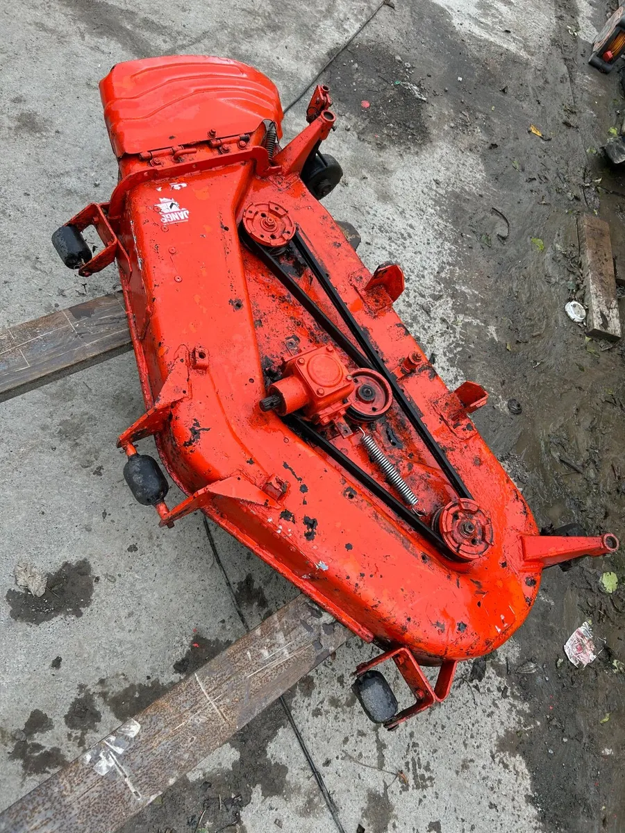 Kubota lawnmower deck