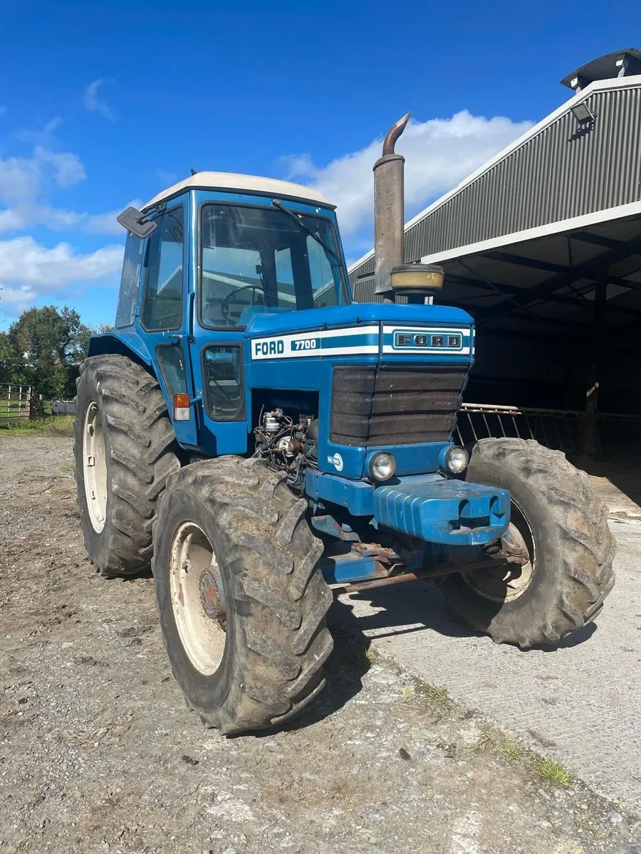 Ford Tractor            047 51700 - Image 2