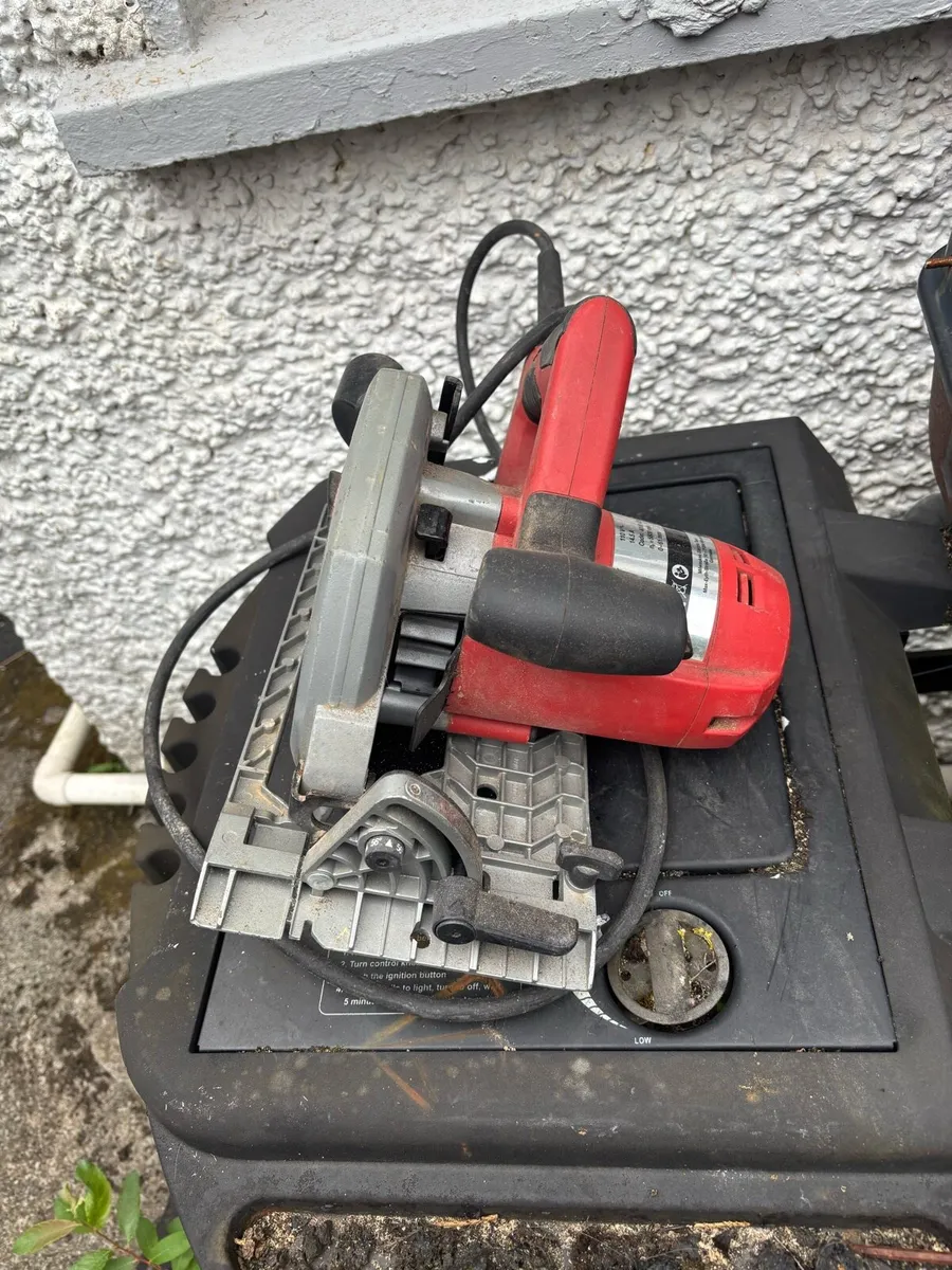 Milwaukee 110 circular saw - Image 2