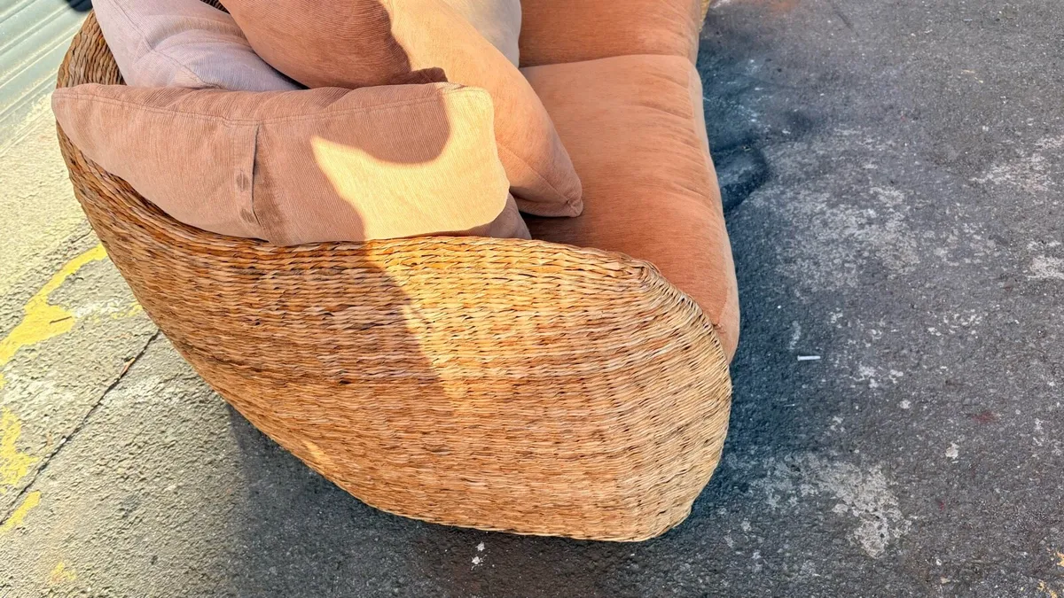 Wicker couch - Image 3