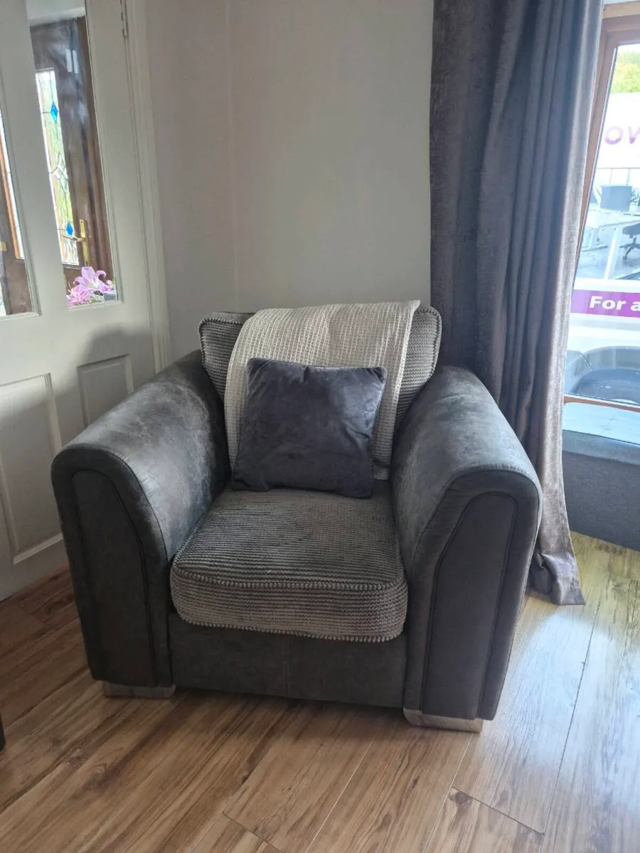 Sofas - Image 3