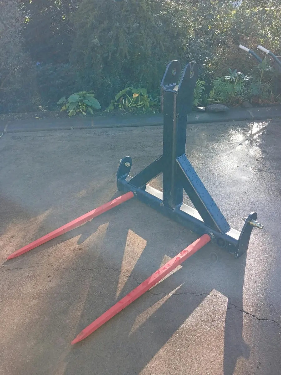 Bale spike - Image 1