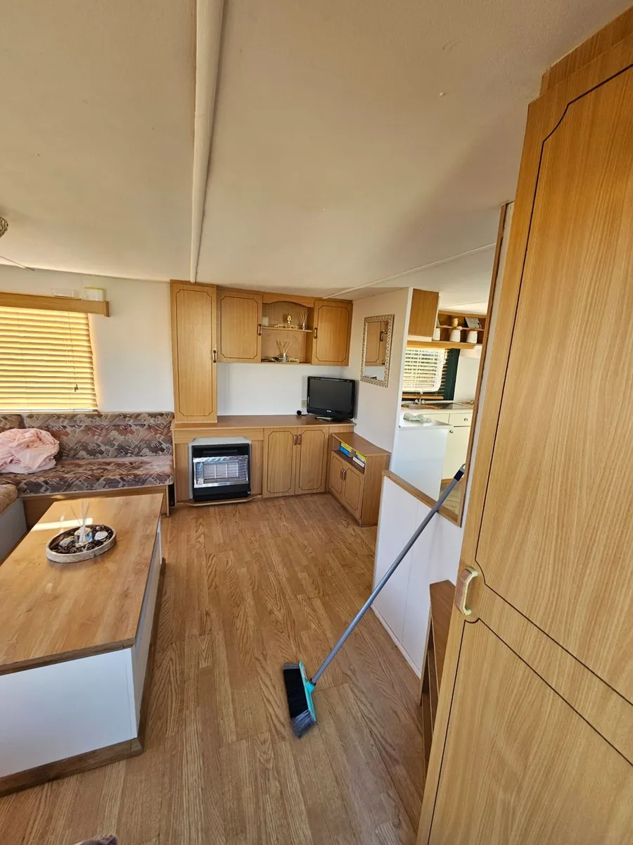 Mobile home - Image 2
