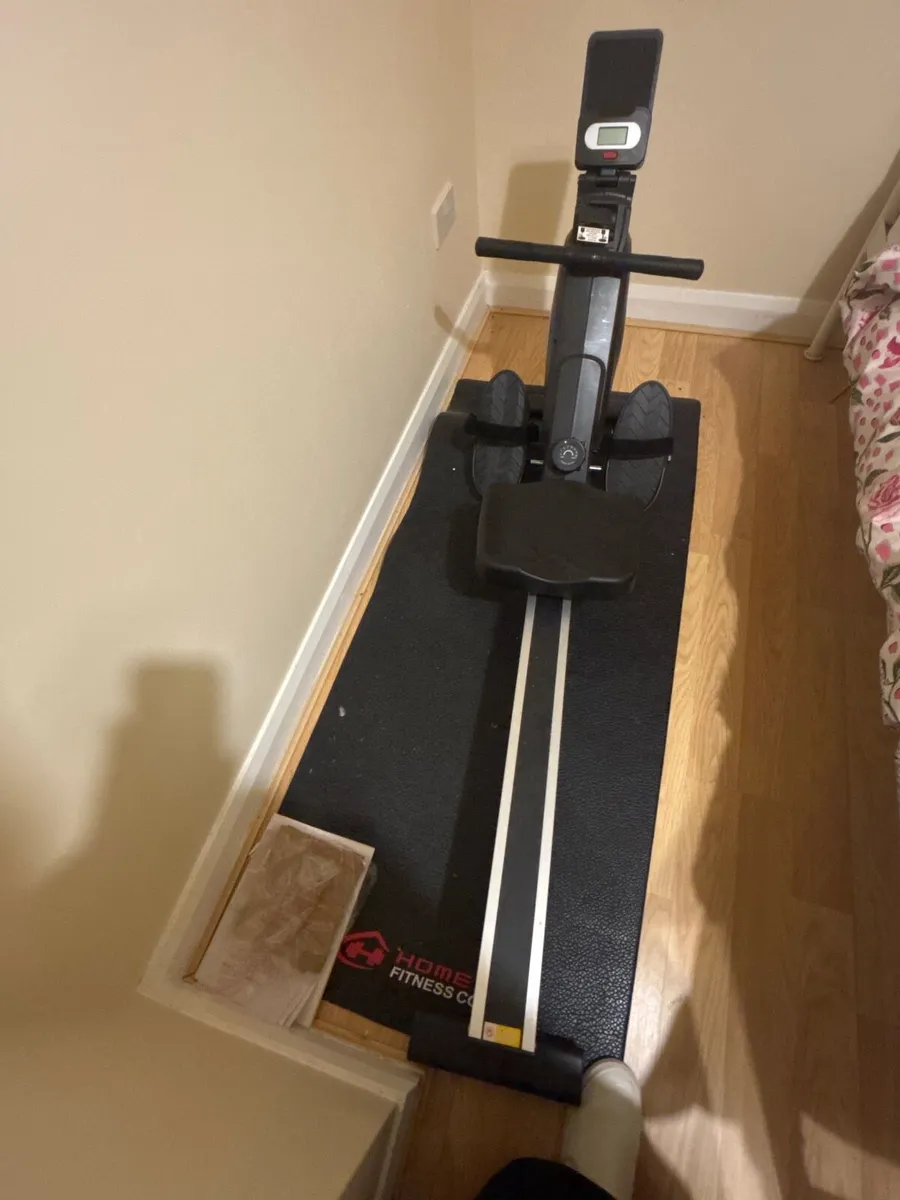 Rowing Machine - Image 1