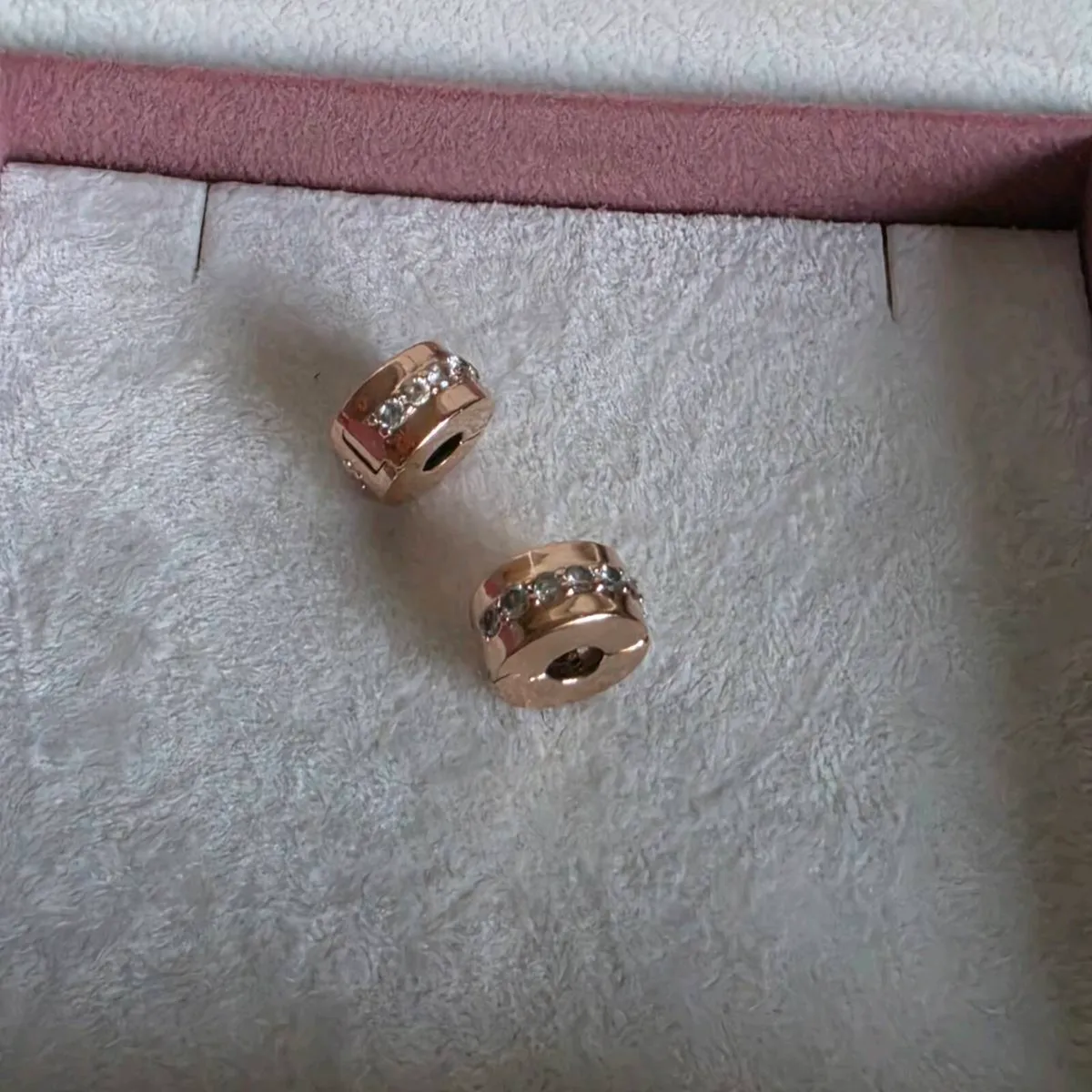 Pandora Rose Shining Path Clip with Clear Zirconia - Image 3