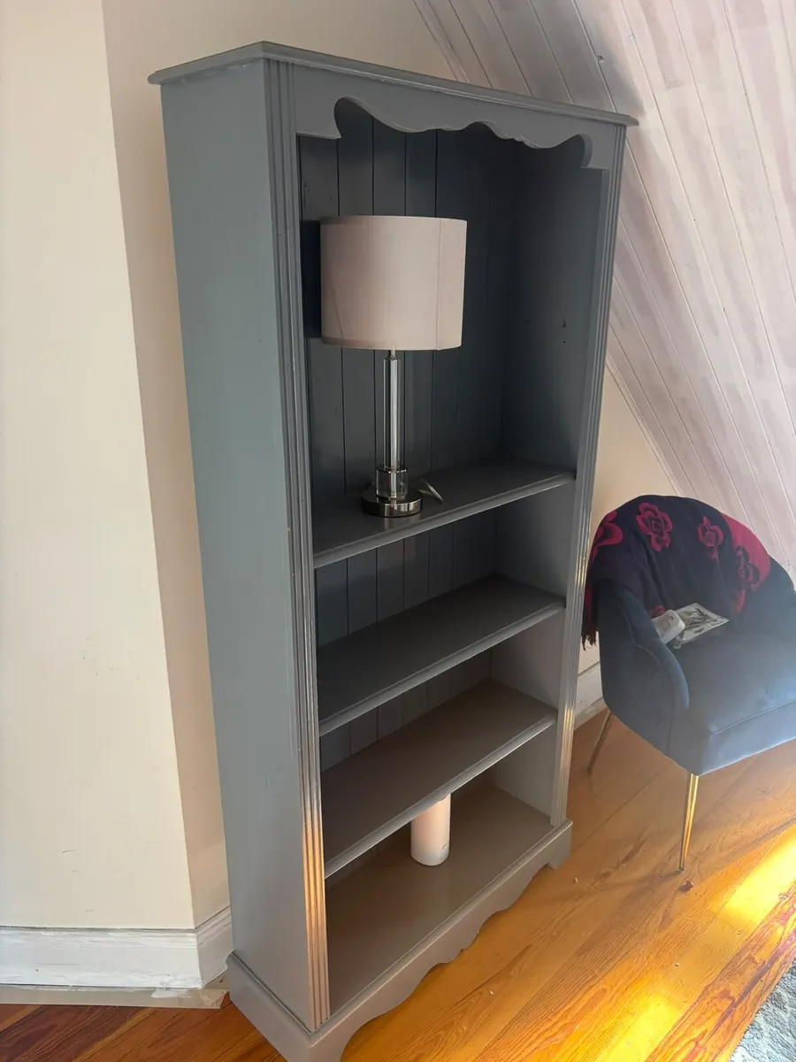 Book case - Image 1
