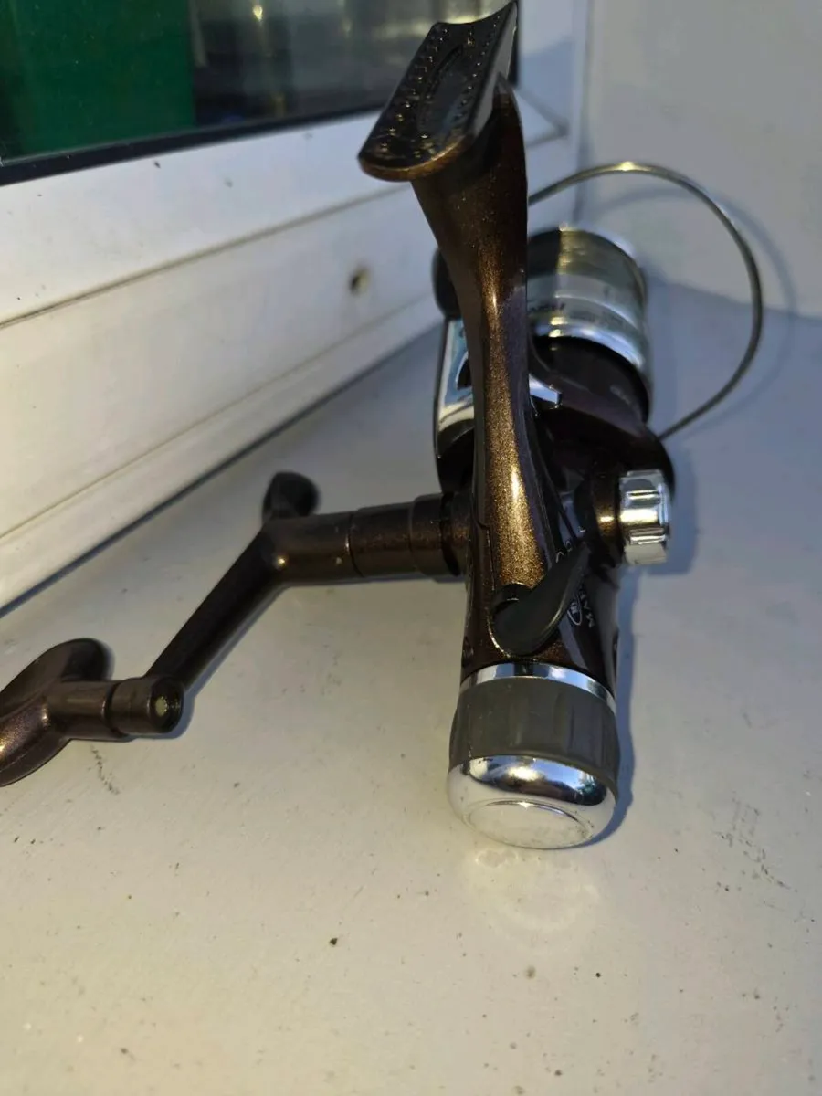 Old fishing reel - Image 4