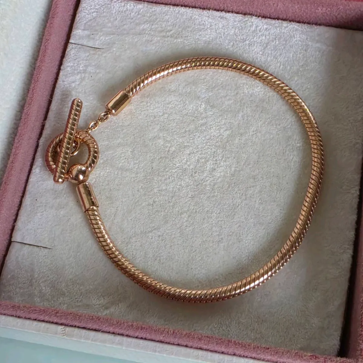 Pandora Moments T-Bar Snake Chain Bracelet. - Image 2