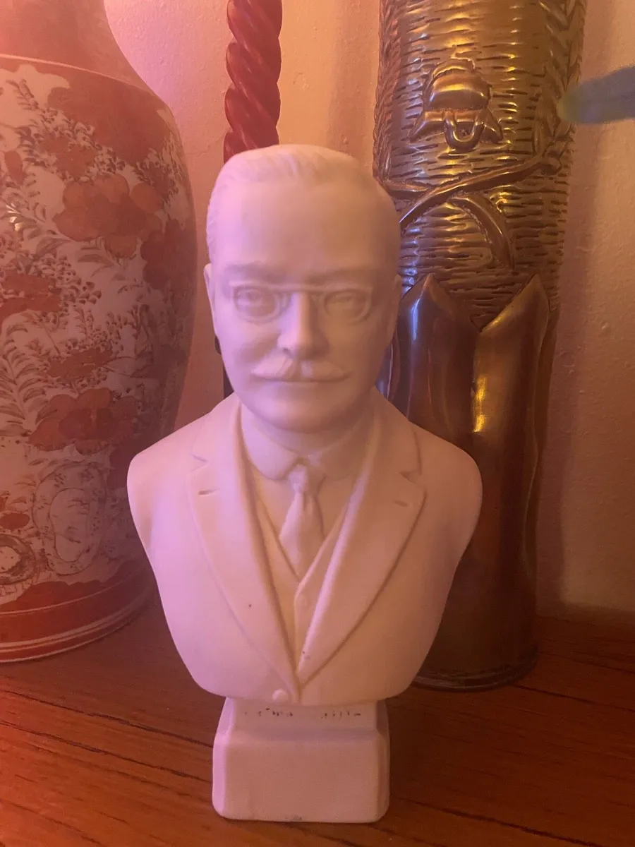 Bust of Arthur Griffith - Image 1