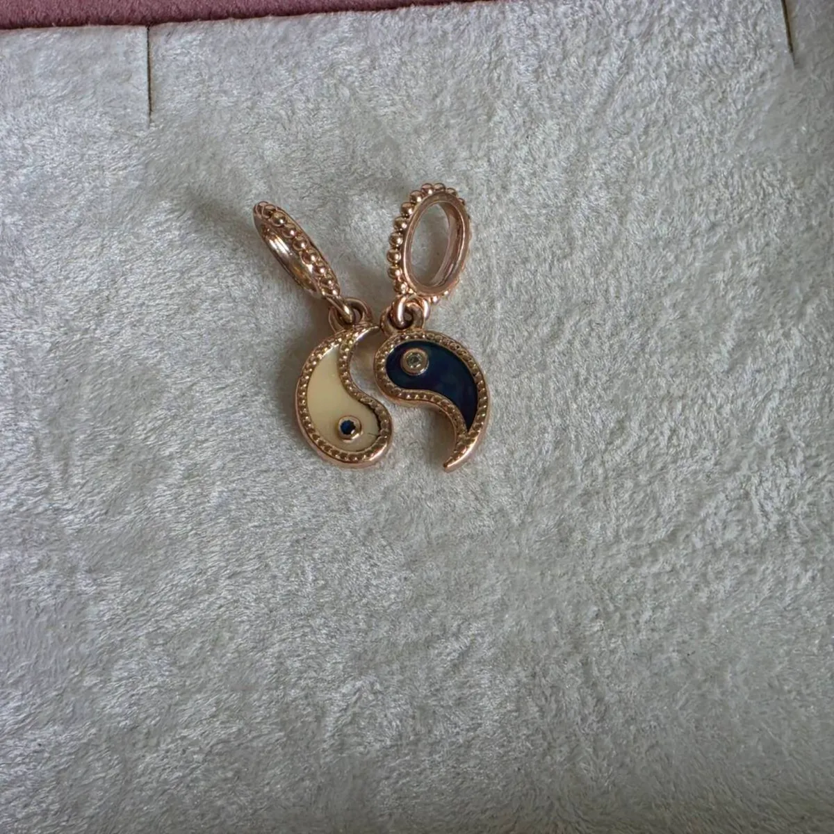 Pandora Yin Yang rose gold dangle charm - Image 2