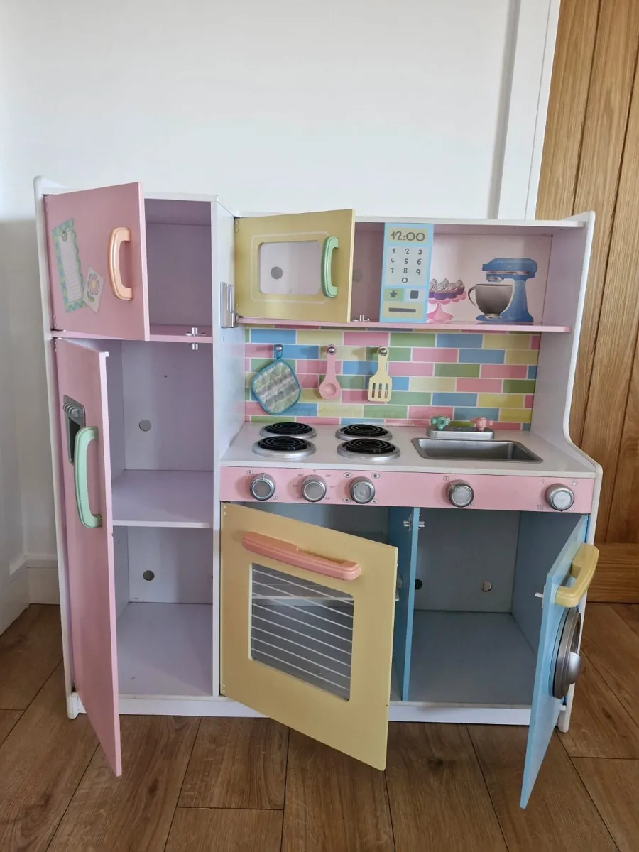 Kids Toy Kitchen Set with Accessories - Image 2