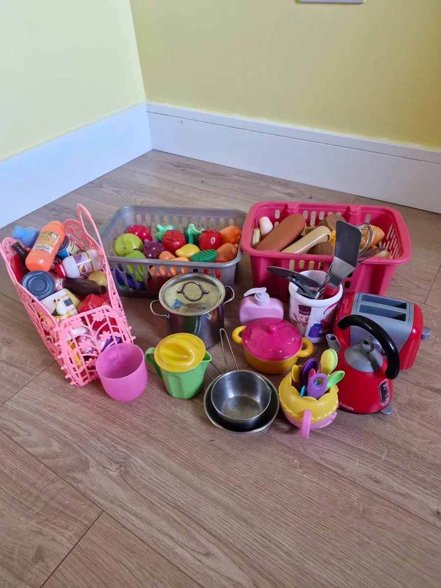 Kids Toy Kitchen Set with Accessories - Image 3